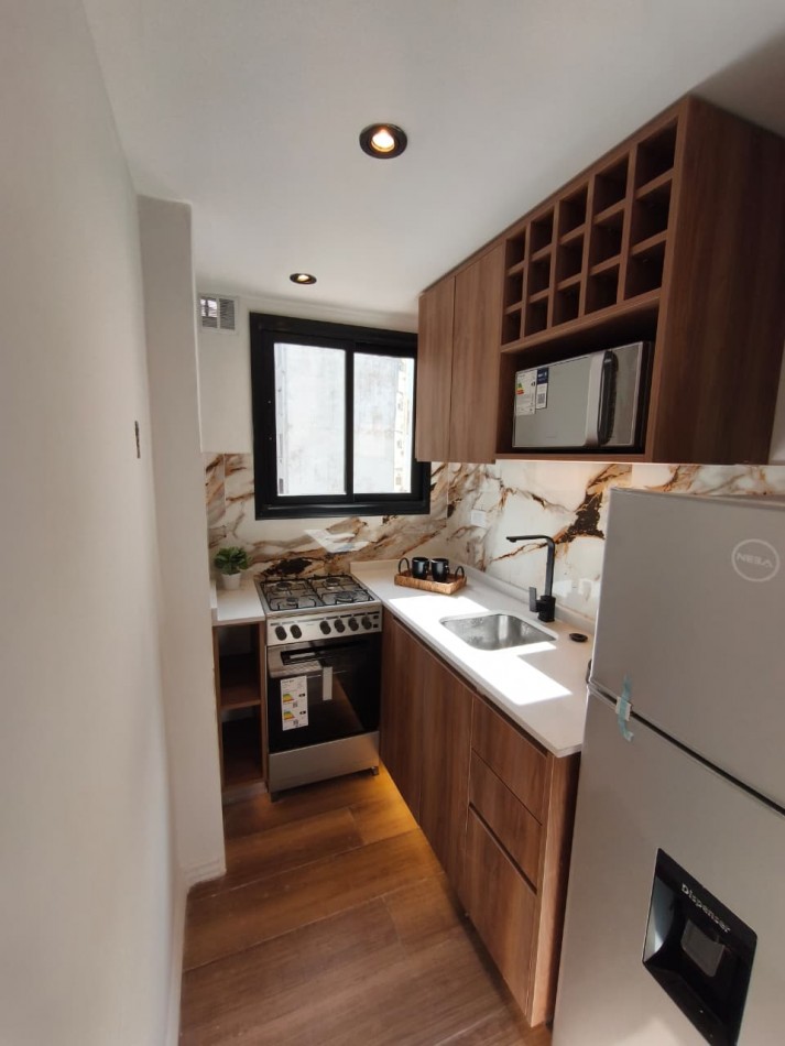 DEPARTAMENTO 1 AMBIENTE AL CONTRAFRENTE ABIERTO EN PLAZA MITRE