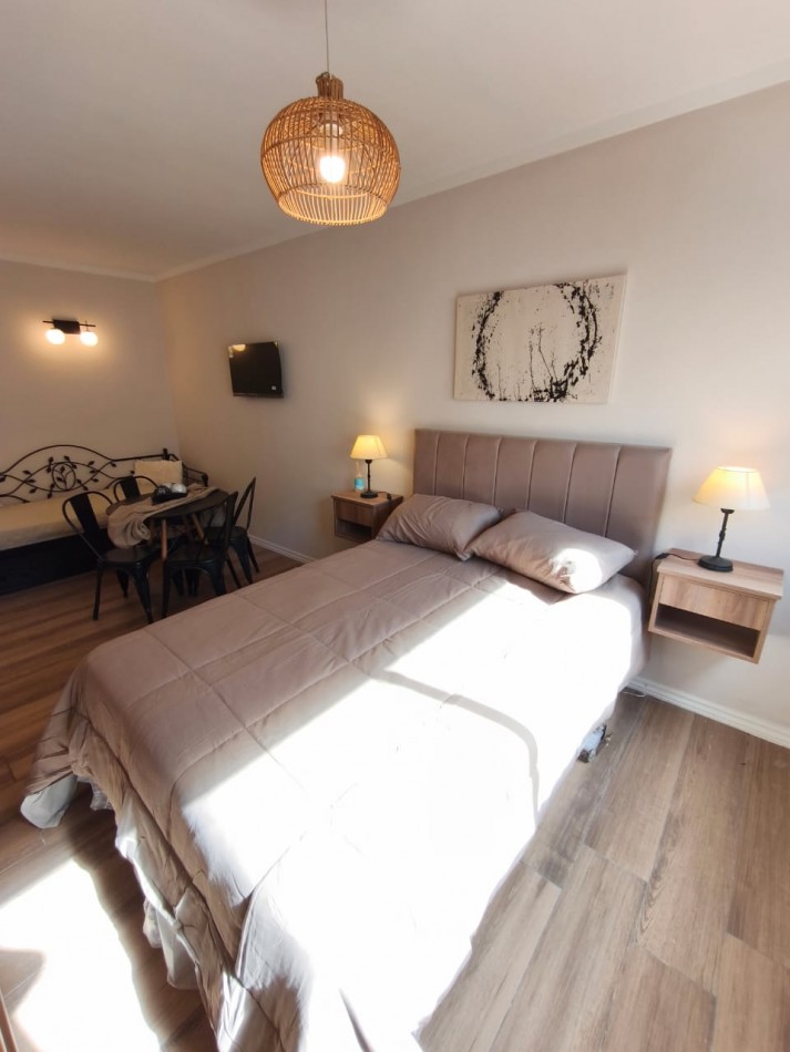 DEPARTAMENTO 1 AMBIENTE AL CONTRAFRENTE ABIERTO EN PLAZA MITRE