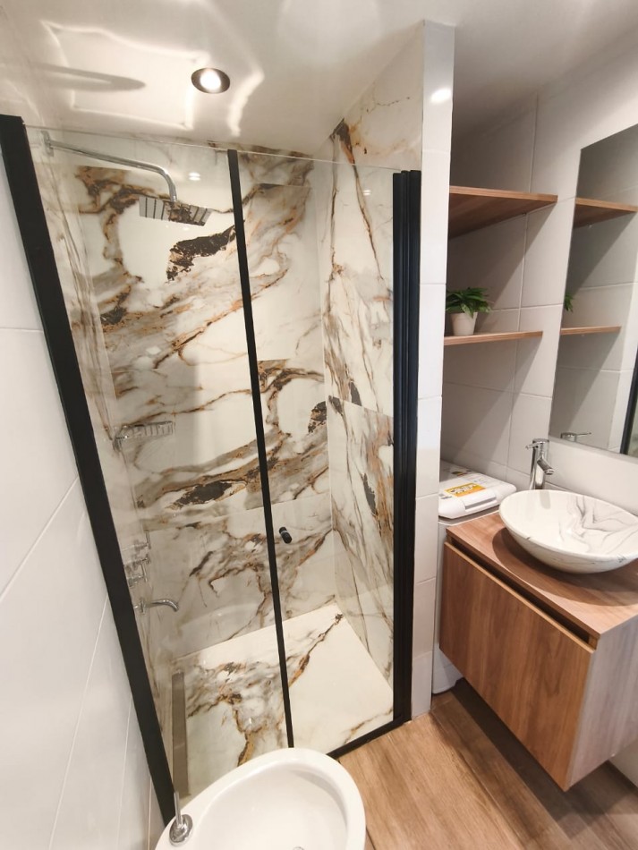 DEPARTAMENTO 1 AMBIENTE AL CONTRAFRENTE ABIERTO EN PLAZA MITRE