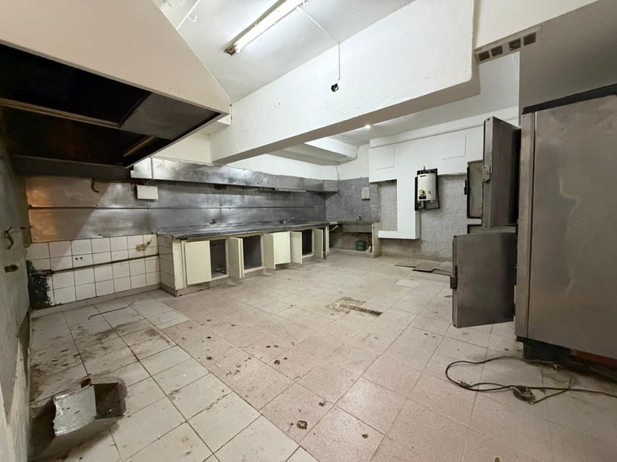 LOCAL EN PLANTA BAJA IDEAL PARA GASTRONOMIA