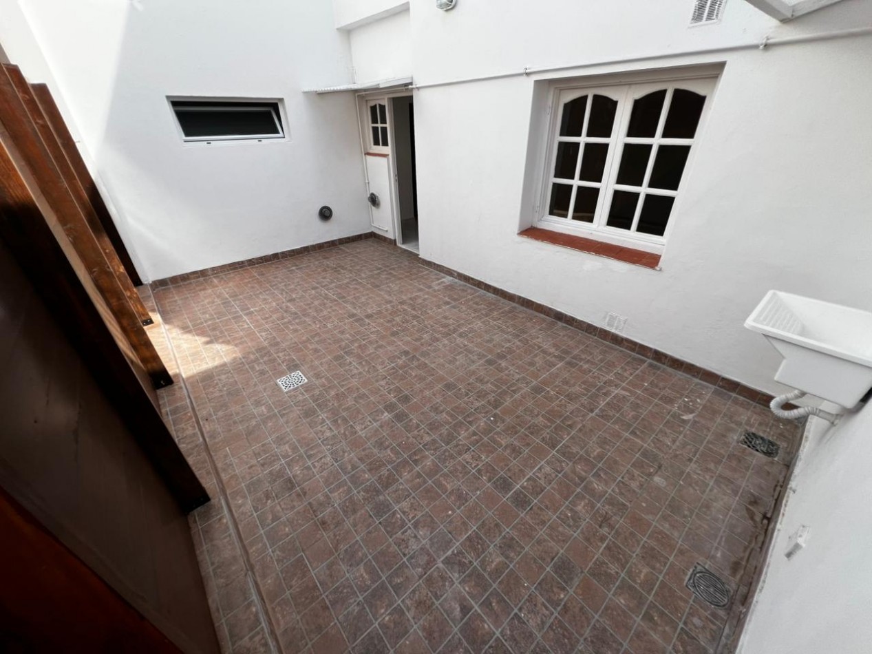 PH 2 AMB AL FONDO CON PATIO TODO RECICLADO