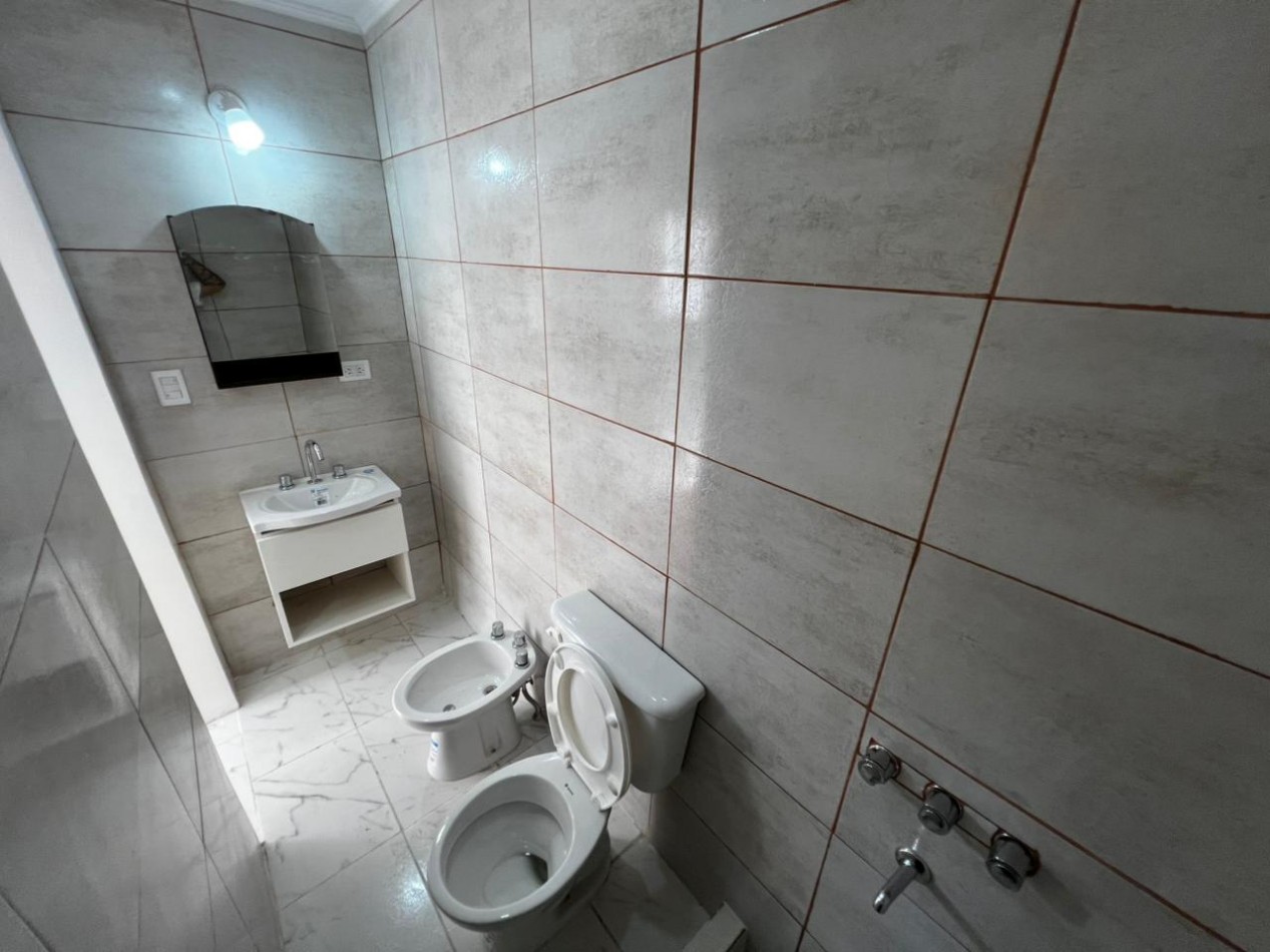 PH 1 AMB AL FONDO CON PATIO TODO RECICLADO