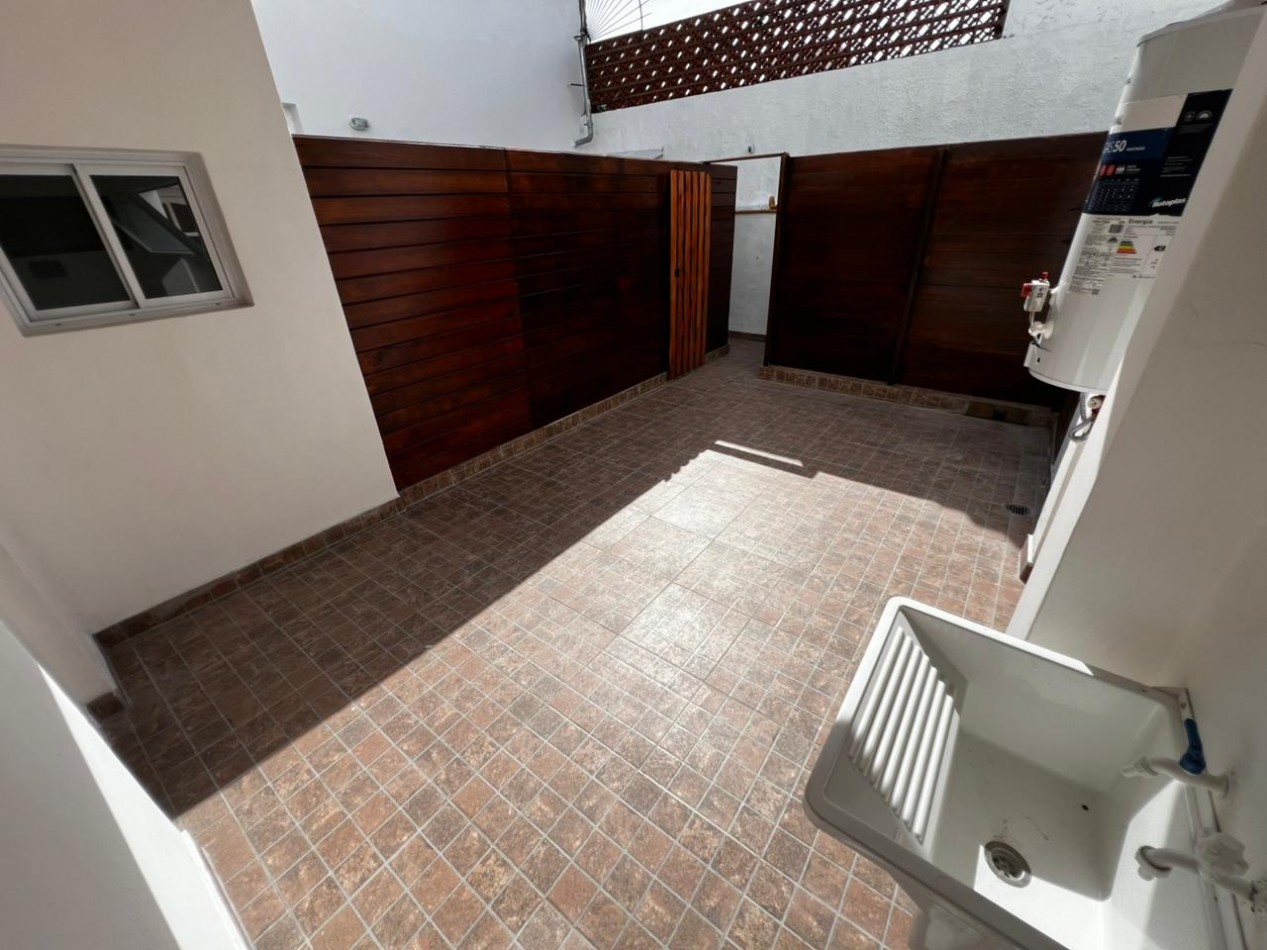 PH 1 AMB AL FONDO CON PATIO TODO RECICLADO