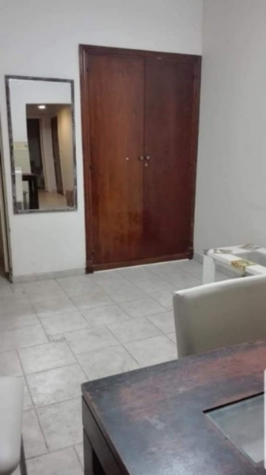 DEPARTAMENTO 3 AMBIENTES CON DEPENDENCIA APTO CREDITO EN PLAZA COLON