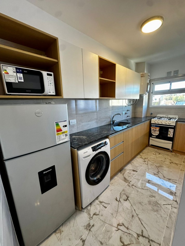 DEPARTAMENTO 1 AMBIENTE AL CONTRAFRENTE ABIERTO CON VENTANAL EN ALDREY