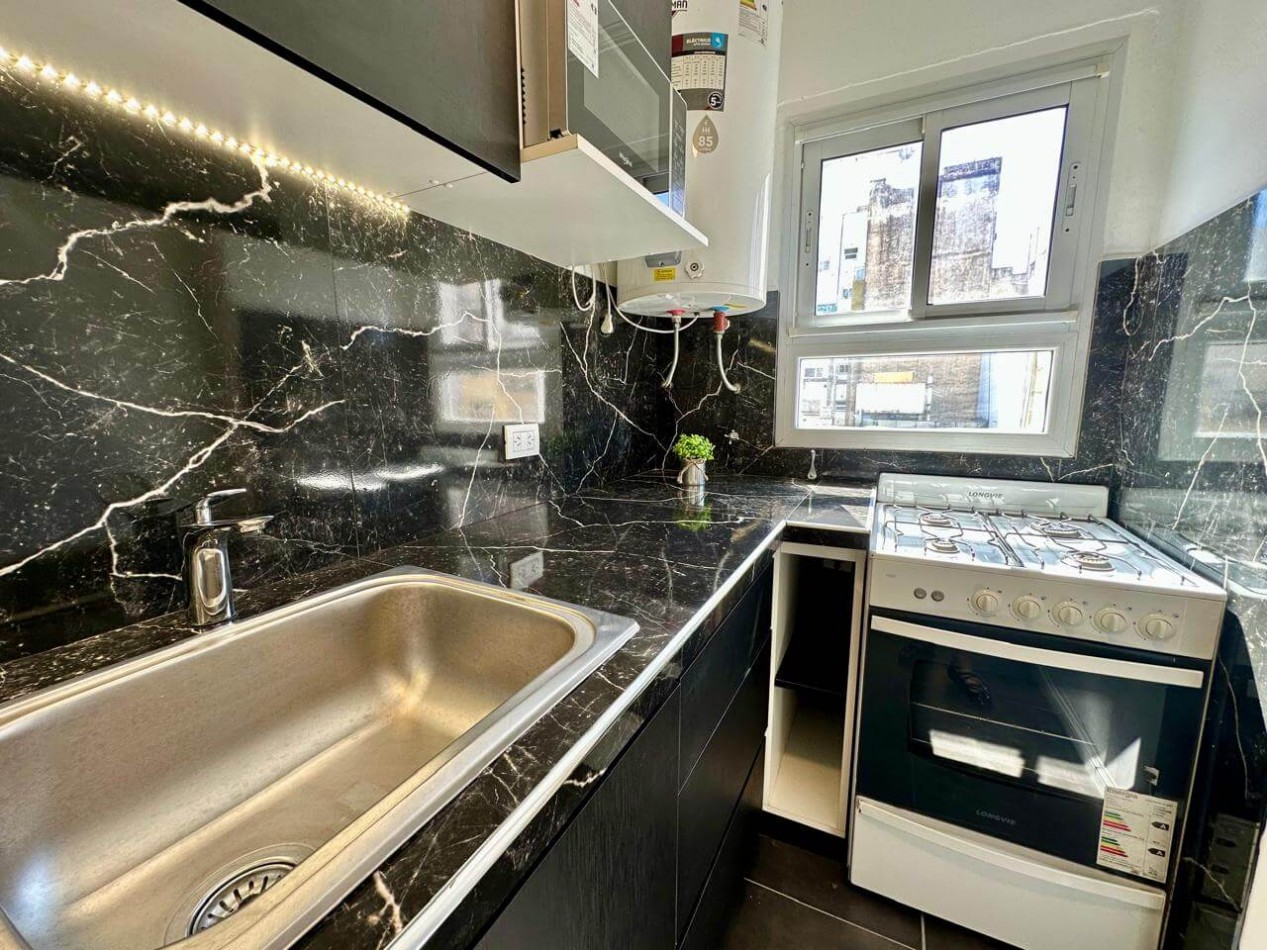 DEPARTAMENTO 2 AMBIENTES CON DEPENDENCIA Y VISTA LATERAL AL MAR EN EDIFICIO PALACIO EDEN