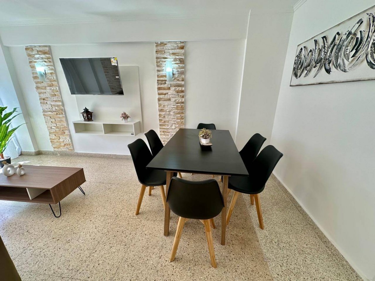 DEPARTAMENTO 2 AMBIENTES CON DEPENDENCIA Y VISTA LATERAL AL MAR EN EDIFICIO PALACIO EDEN