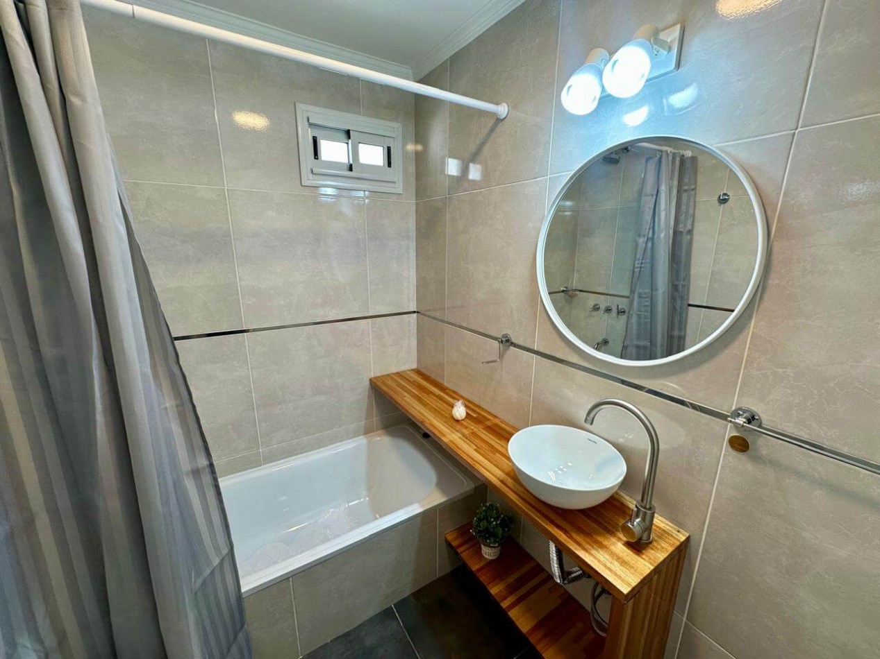 DEPARTAMENTO 2 AMBIENTES CON DEPENDENCIA Y VISTA LATERAL AL MAR EN EDIFICIO PALACIO EDEN