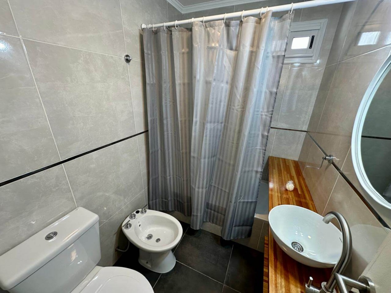 DEPARTAMENTO 2 AMBIENTES CON DEPENDENCIA Y VISTA LATERAL AL MAR EN EDIFICIO PALACIO EDEN