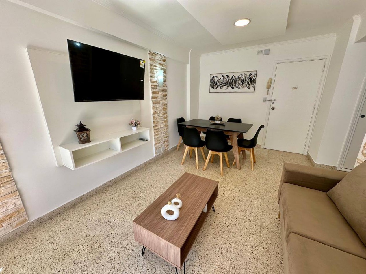 DEPARTAMENTO 2 AMBIENTES CON DEPENDENCIA Y VISTA LATERAL AL MAR EN EDIFICIO PALACIO EDEN