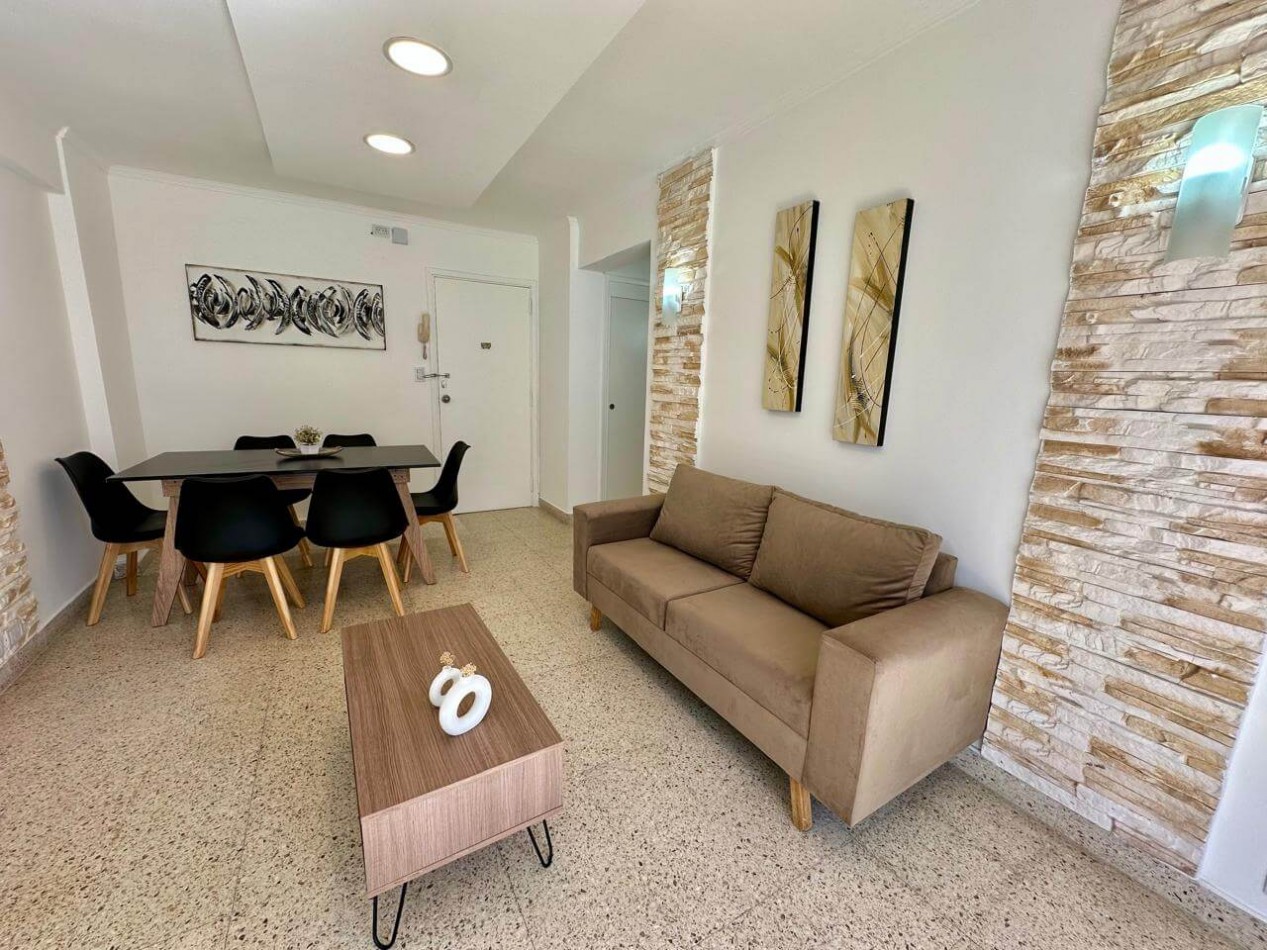 DEPARTAMENTO 2 AMBIENTES CON DEPENDENCIA Y VISTA LATERAL AL MAR EN EDIFICIO PALACIO EDEN