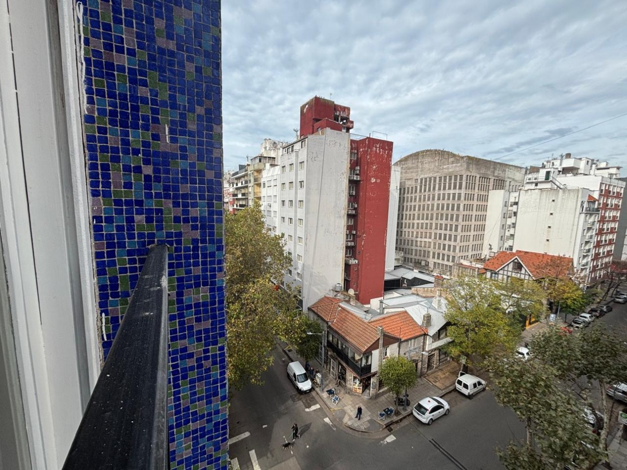 DEPARTAMENTO 2 AMBIENTES TOTALMENTE EXTERNO CON BALCON SALIENTE