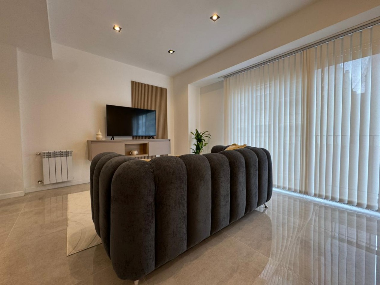 DEPARTAMENTO 3 AMBIENTES AL FRENTE CON BALCON EN PLAZA COLON