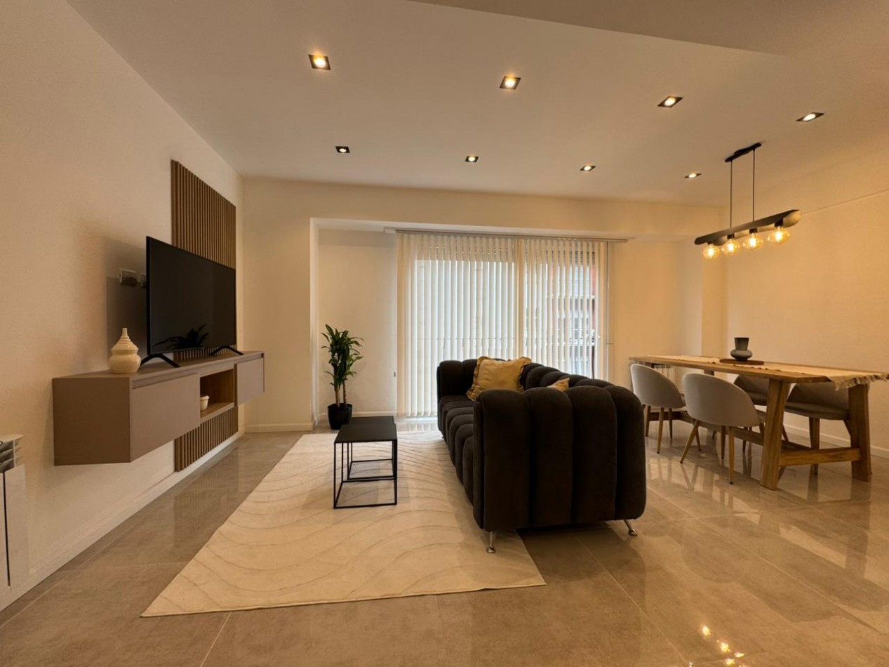 DEPARTAMENTO 3 AMBIENTES AL FRENTE CON BALCON EN PLAZA COLON