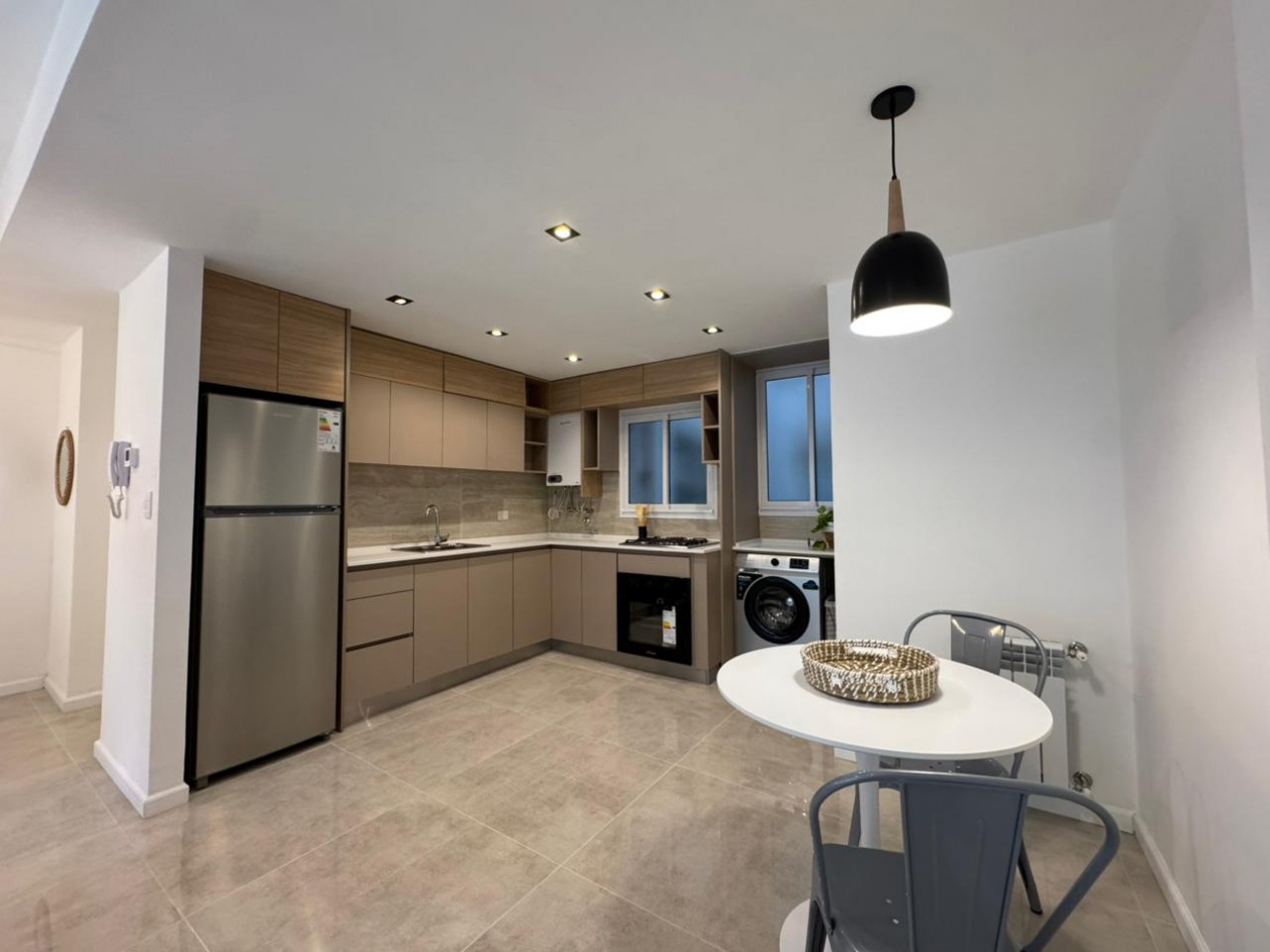 DEPARTAMENTO 3 AMBIENTES AL FRENTE CON BALCON EN PLAZA COLON
