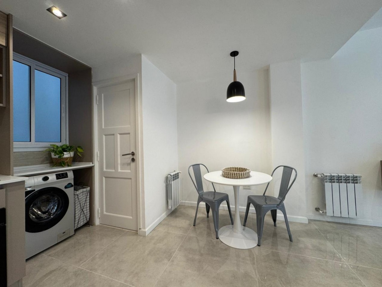 DEPARTAMENTO 3 AMBIENTES AL FRENTE CON BALCON EN PLAZA COLON