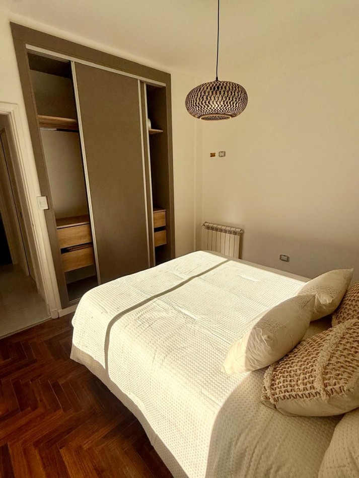DEPARTAMENTO 3 AMBIENTES CON DEPENDENCIA AL LATERAL ABIERTO EN PLAZA COLON