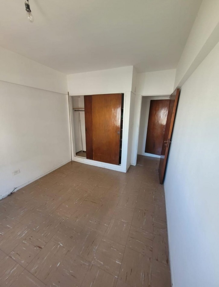 DEPARTAMENTO 2 AMBIENTES TODO EXTERNO CON VENTANA A LA CALLE EN ESTADO ORIGINAL EN ALDREY