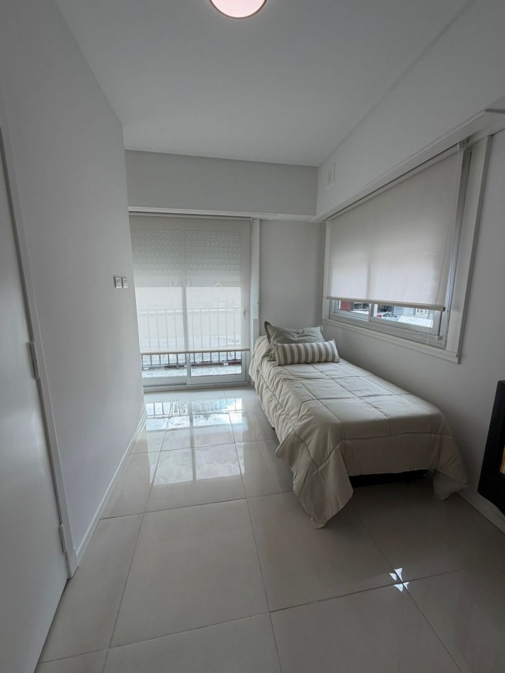 DEPARTAMENTO 3 AMBIENTES CON BALCON A LA CALLE EN EL CENTRO