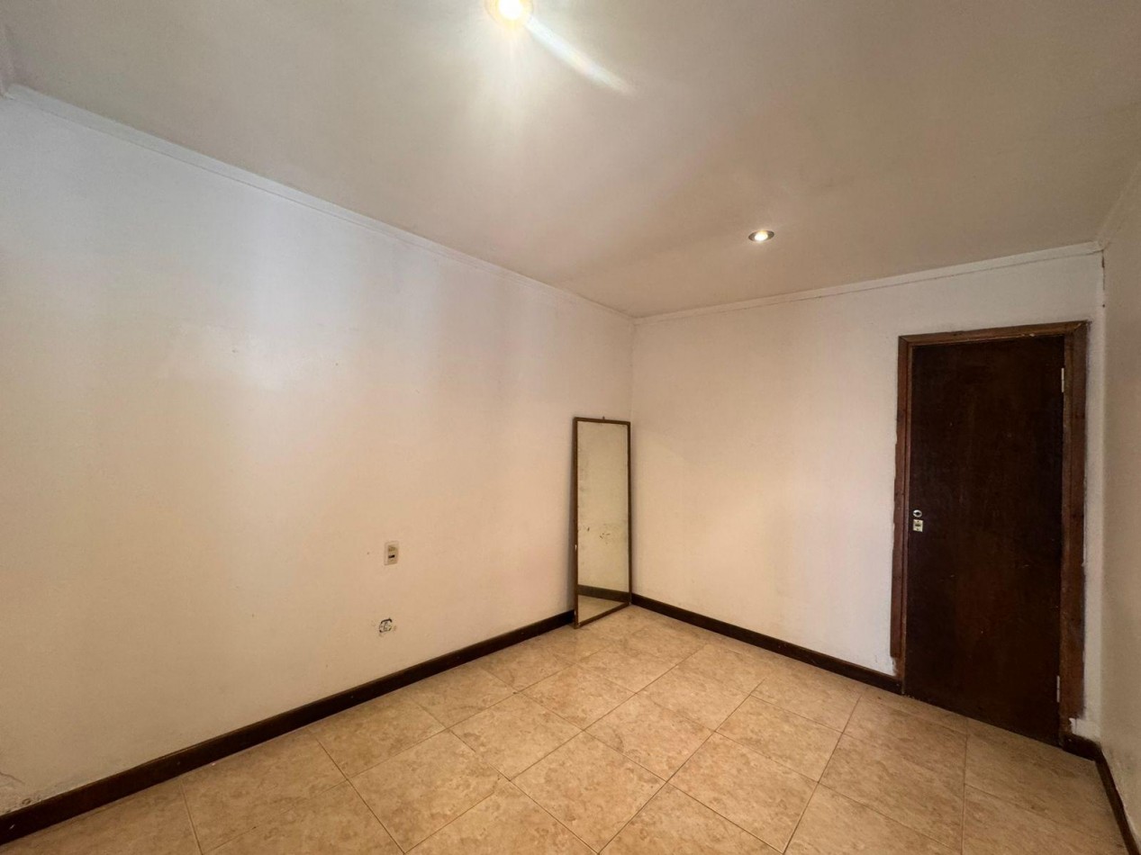 CASA 4 AMBIENTES CON DOBLE COCHERA Y PATIO EN COLINAS PERALTA RAMOS