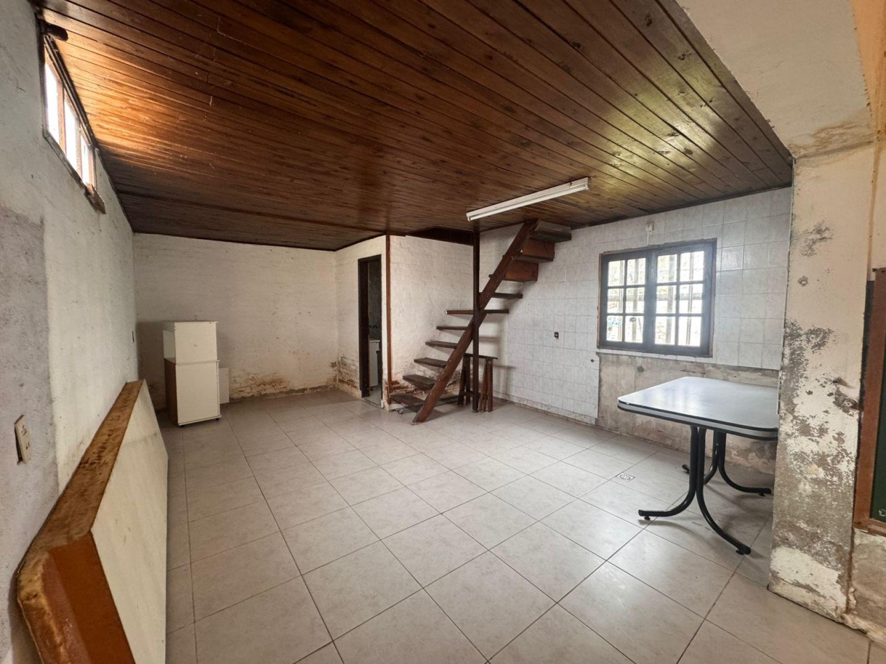 CASA 4 AMBIENTES CON DOBLE COCHERA Y PATIO EN COLINAS PERALTA RAMOS