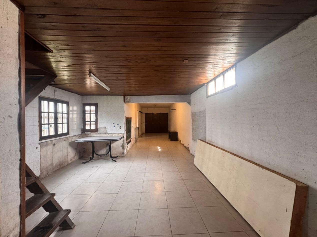 CASA 4 AMBIENTES CON DOBLE COCHERA Y PATIO EN COLINAS PERALTA RAMOS