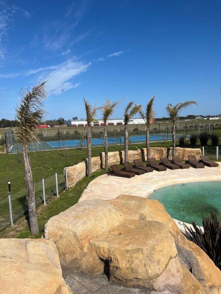 LOTE DE 712M2 EN VENTA EN BARRIO PRIVADO DEVELOPER PARK VENDE Y PERMUTA