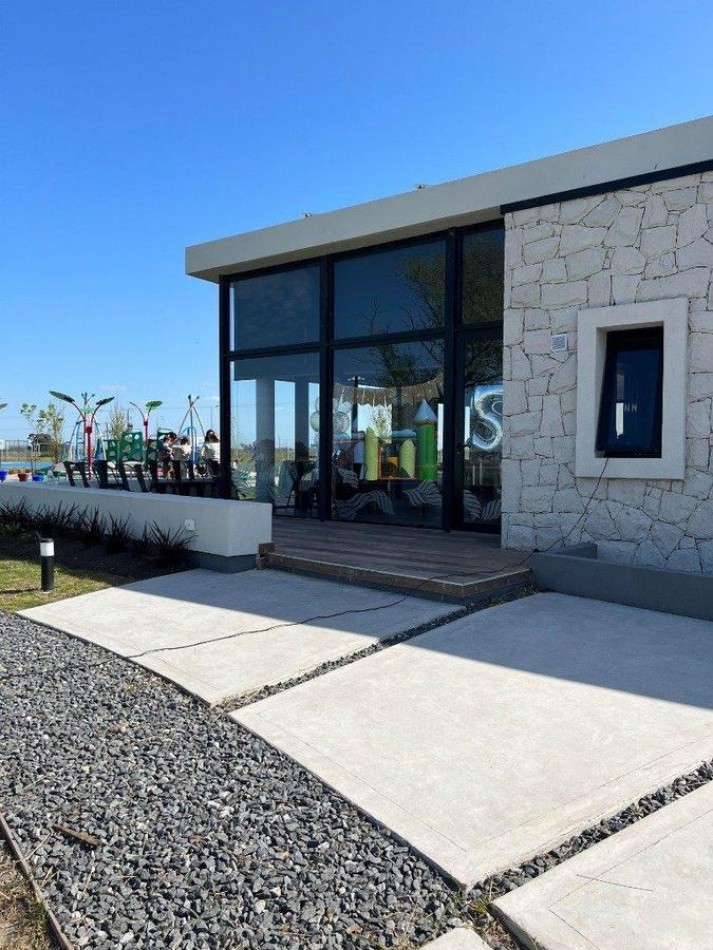 LOTE DE 712M2 EN VENTA EN BARRIO PRIVADO DEVELOPER PARK VENDE Y PERMUTA