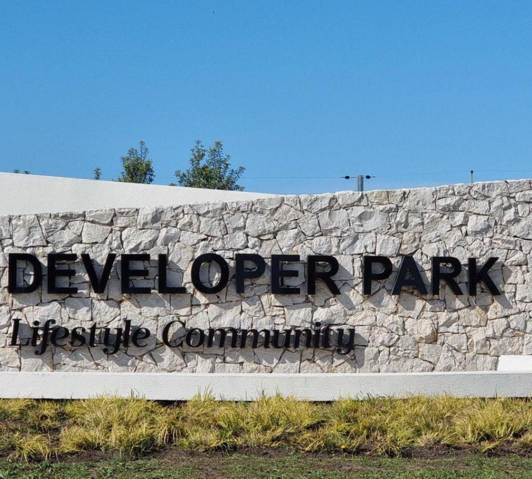 LOTE DE 712M2 EN VENTA EN BARRIO PRIVADO DEVELOPER PARK VENDE Y PERMUTA