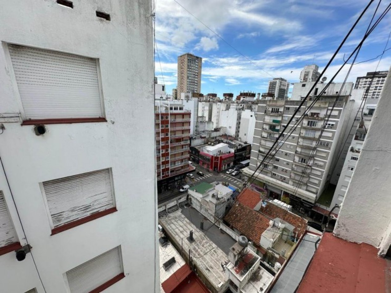 DEPARTAMENTO 3 AMB AL CONTRAFRENTE CON DEPENDENCIA Y BAULERA, APTO PROFESIONAL Y APTO CREDITO