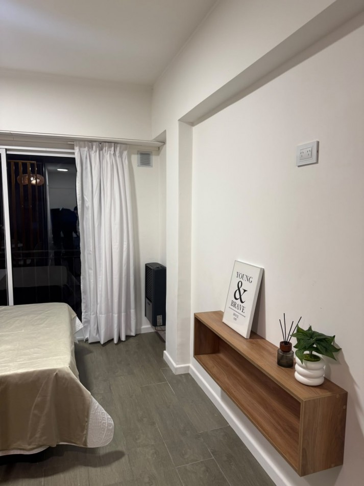 DEPARTAMENTO 1 AMBIENTE A LA CALLE CON BALCON FRANCES