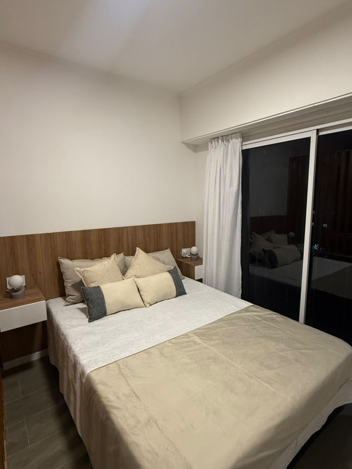DEPARTAMENTO 1 AMBIENTE A LA CALLE CON BALCON FRANCES