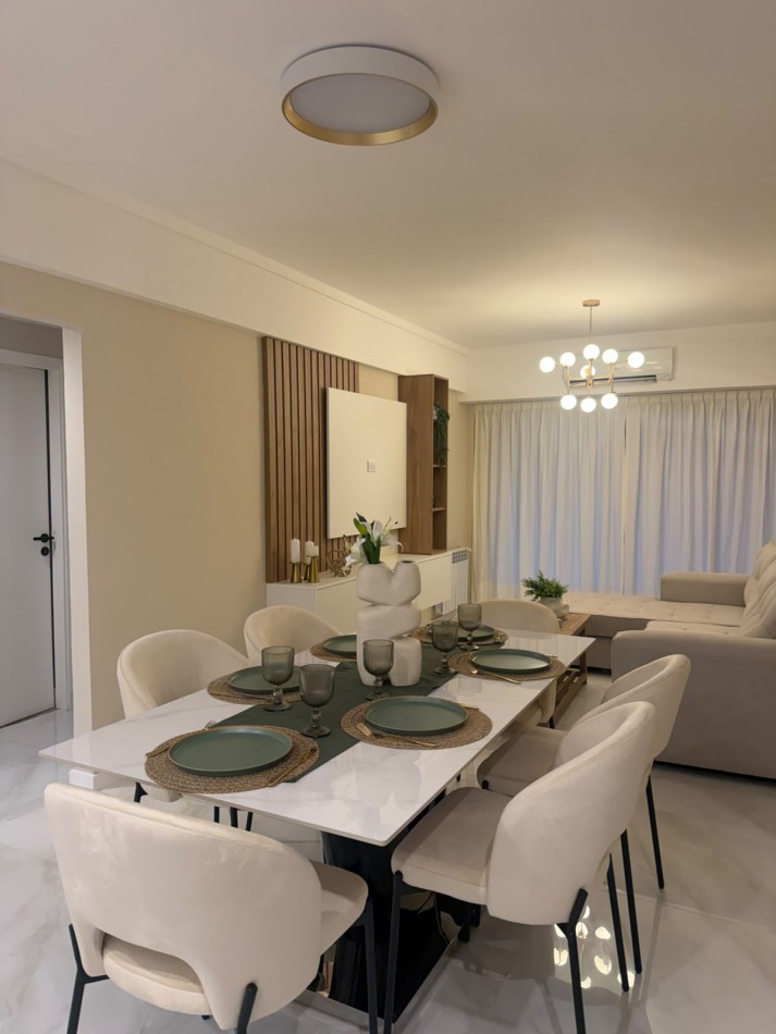 DEPARTAMENTO 3 AMBIENTES CON BALCON CORRIDO A LA CALLE Y COCHERA EN ALDREY