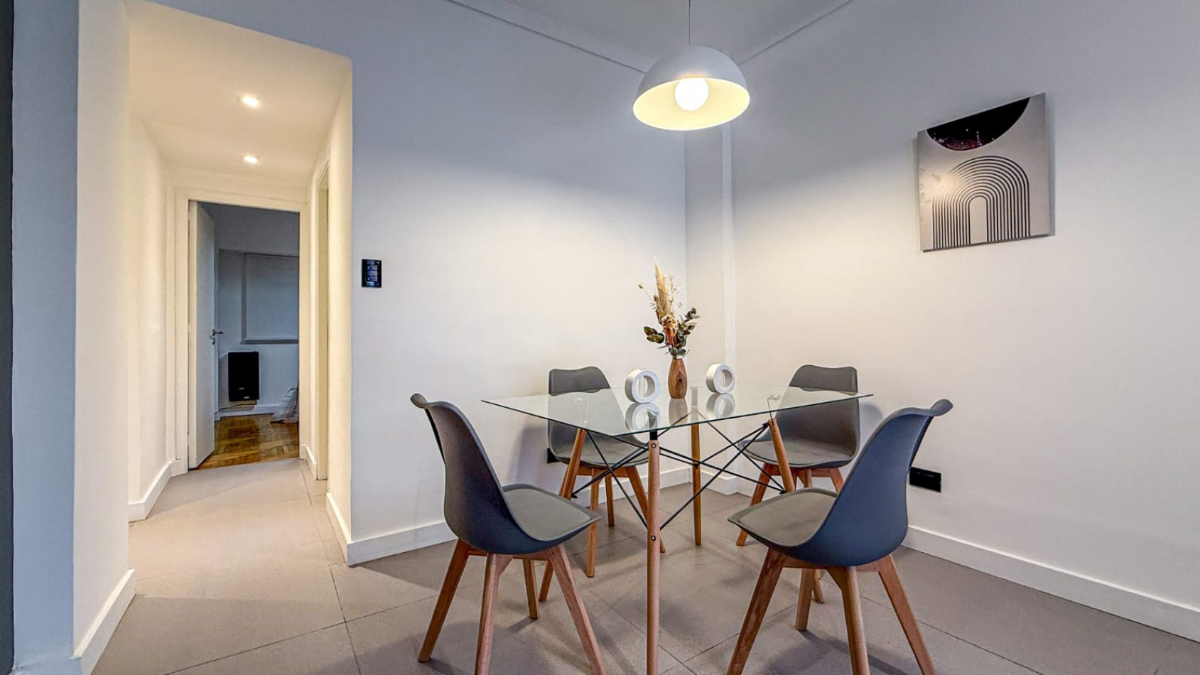 DEPARTAMENTO 2 AMB CON DEPENDENCIA, BALCON A LA CALLE Y TOILETTE DE SERVICIO