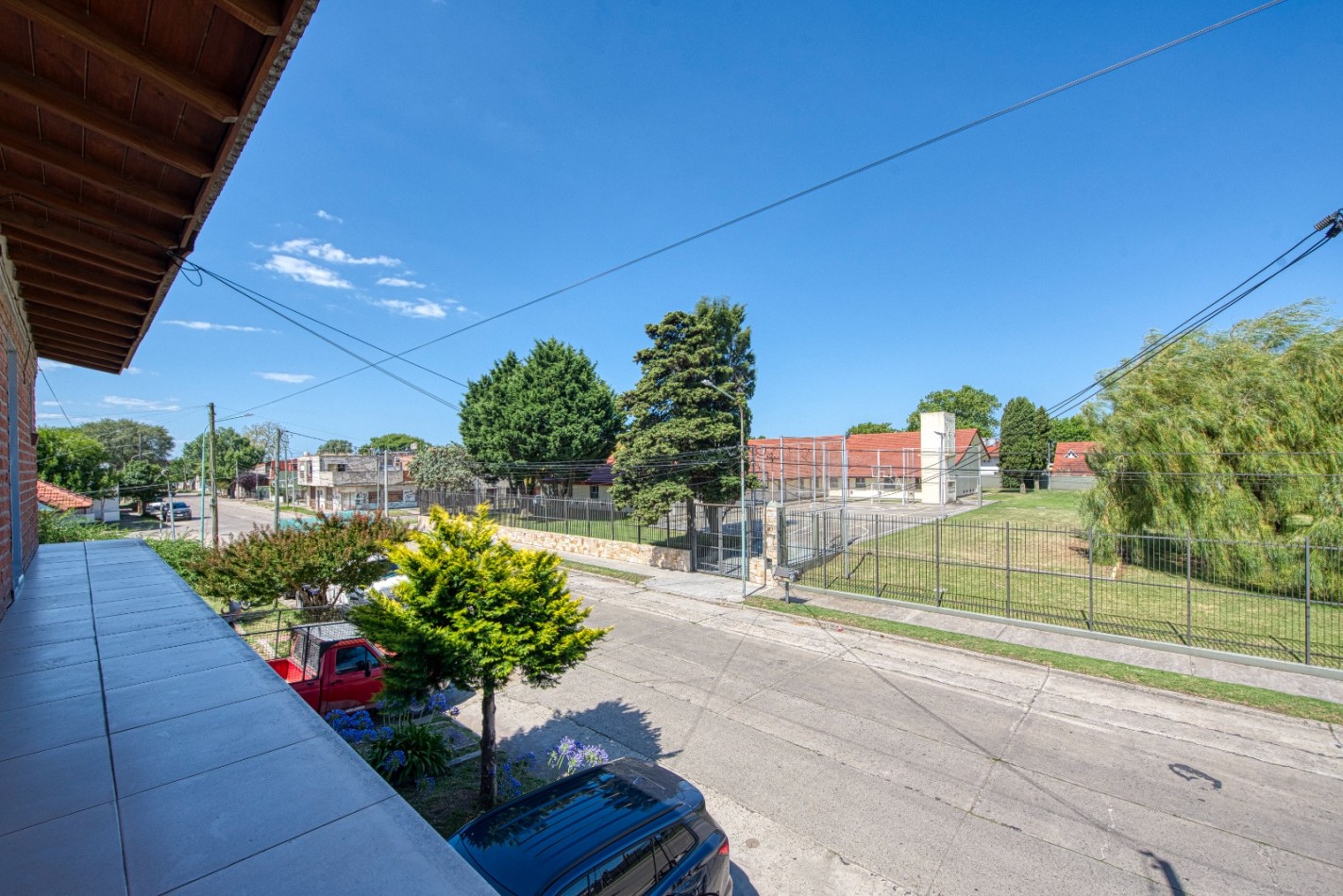 PH 4 AMBIENTES TIPO DUPLEX AL FRENTE CON PARQUE TOTALMENTE INDEPENDIENTE 
