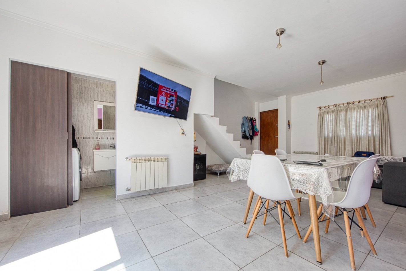 PH 4 AMBIENTES TIPO DUPLEX AL FRENTE CON PARQUE TOTALMENTE INDEPENDIENTE 