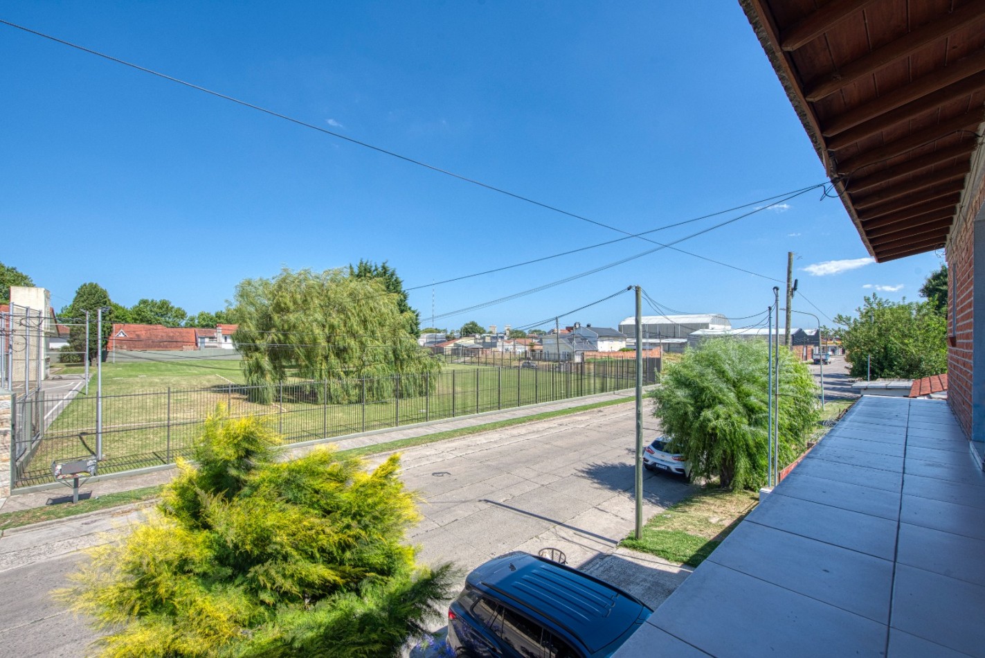 PH 4 AMBIENTES TIPO DUPLEX AL FRENTE CON PARQUE TOTALMENTE INDEPENDIENTE 