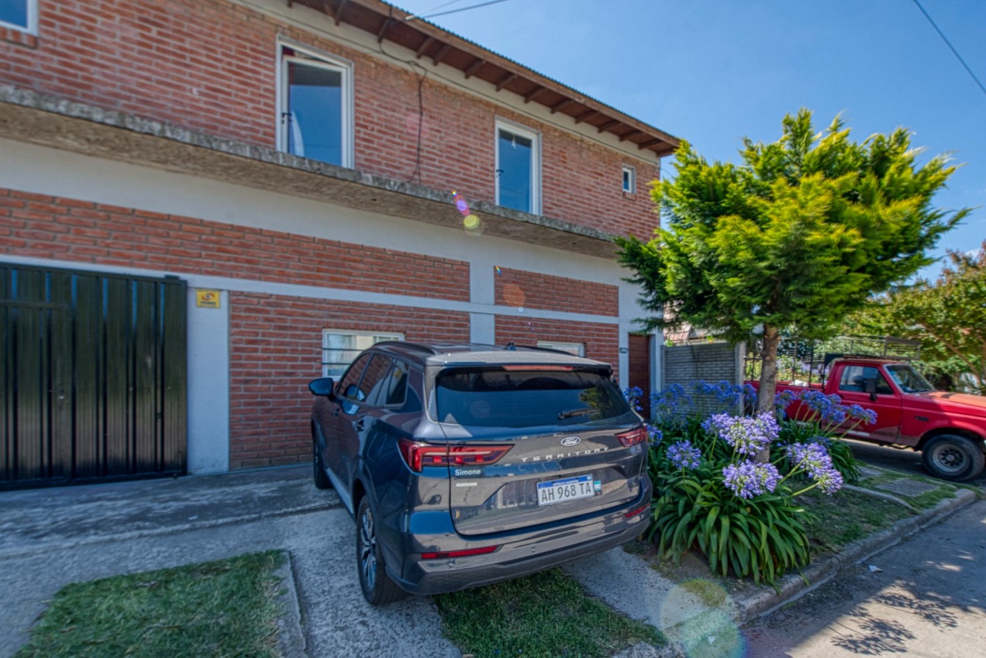 PH 4 AMBIENTES TIPO DUPLEX AL FRENTE CON PARQUE TOTALMENTE INDEPENDIENTE 