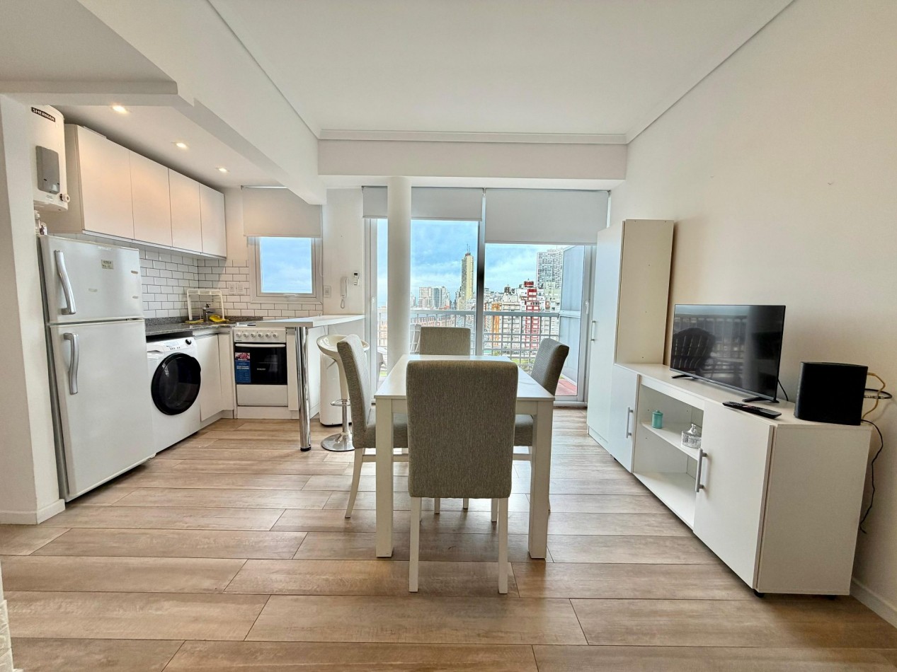 DEPARTAMENTO 2 AMB A LA CALLE CON BALCON TERRAZA, VISTA AL MAR Y A PLAZA COLON