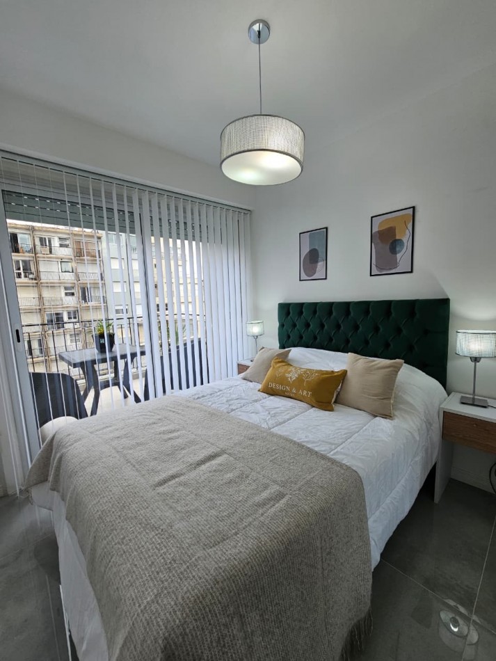 DEPARTAMENTO 3 AMBIENTES A LA CALLE CON BALCON TERRAZA EN PLAZA COLON