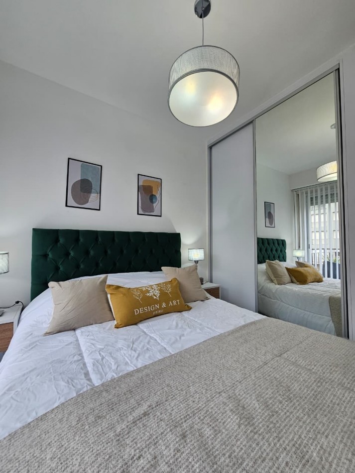 DEPARTAMENTO 3 AMBIENTES A LA CALLE CON BALCON TERRAZA EN PLAZA COLON