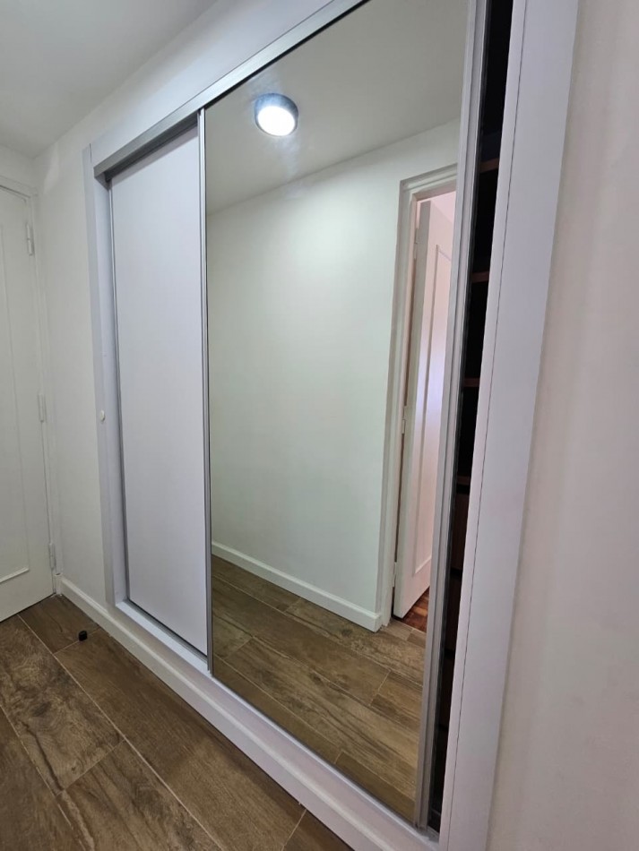 DEPARTAMENTO 2 AMBIENTES AL FRENTE CON BALCON EN PLAZA COLON