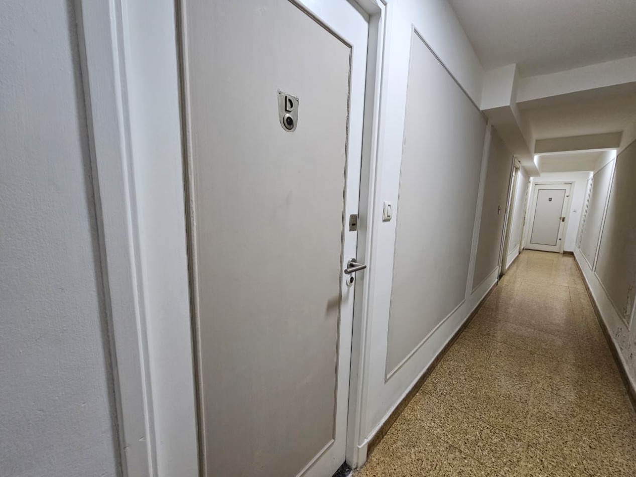 DEPARTAMENTO 2 AMBIENTES AL FRENTE CON BALCON EN PLAZA COLON