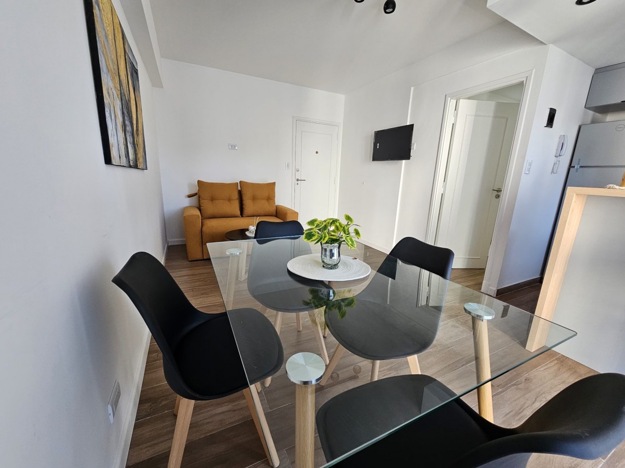 DEPARTAMENTO 2 AMBIENTES AL FRENTE CON BALCON EN PLAZA COLON