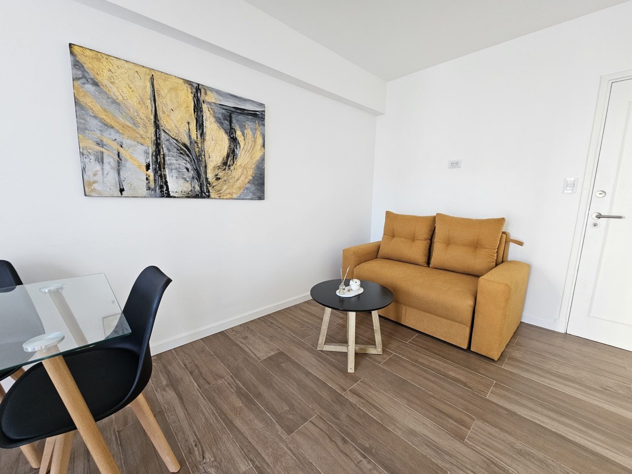 DEPARTAMENTO 2 AMBIENTES AL FRENTE CON BALCON EN PLAZA COLON