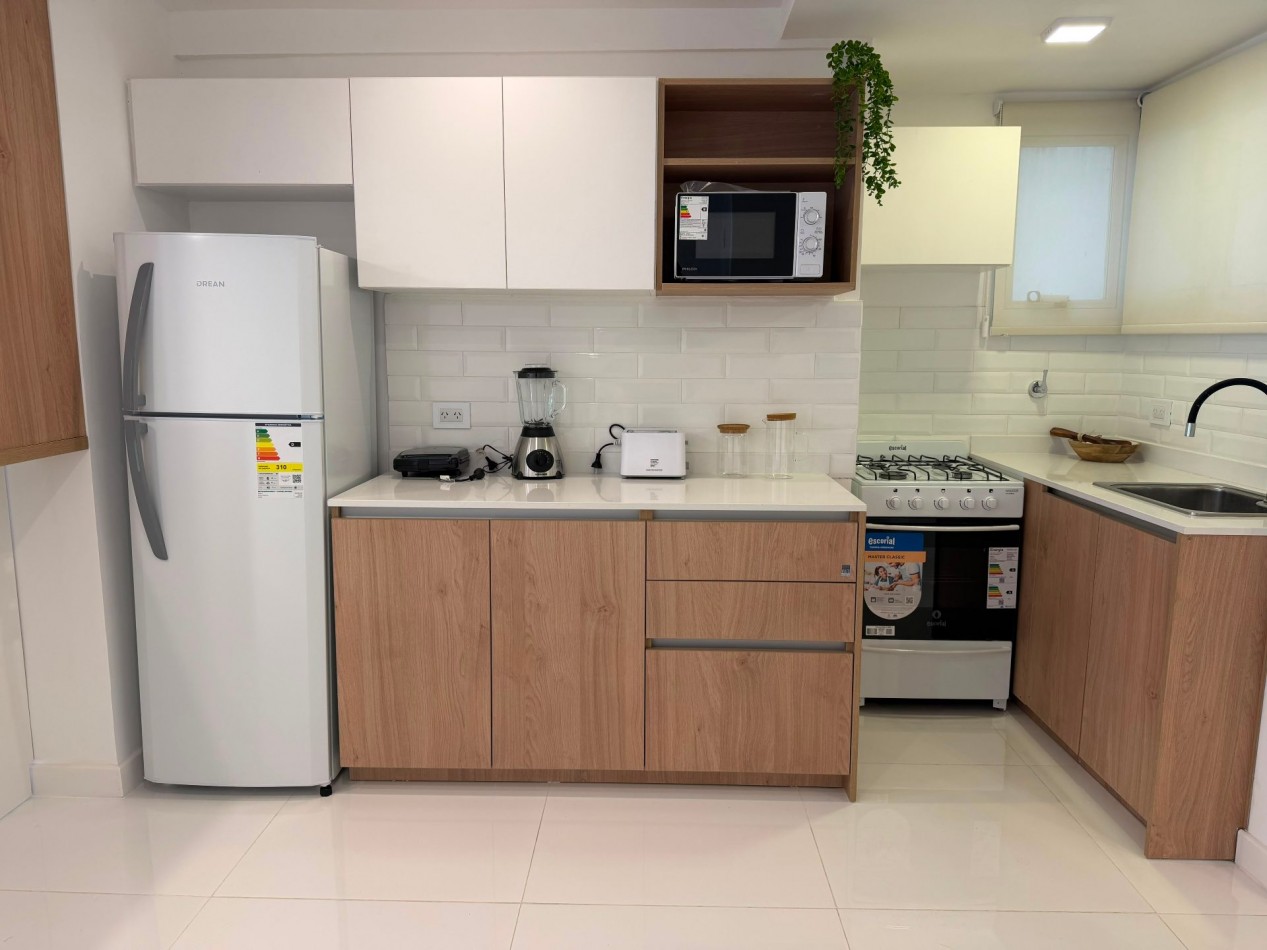 DEPARTAMENTO 3 AMBIENTES A LA CALLE CON BALCON Y 2 BAÑOS EN PLAZA MITRE VENDE Y PERMUTA