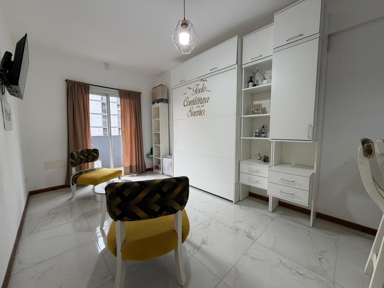DEPARTAMENTO 1 AMBIENTE A LA CALLE CON BALCON EN PLAZA MITRE