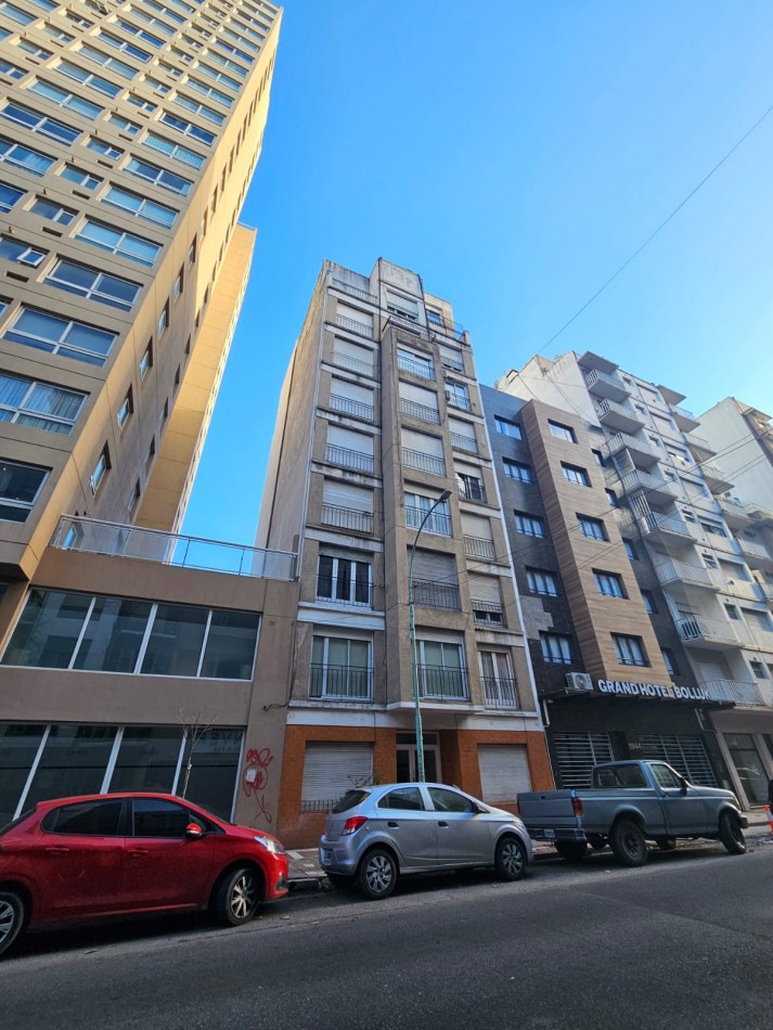 DEPARTAMENTO 1 AMB EN ESTADO ORIGINAL A LA CALLE EN ALDREY 