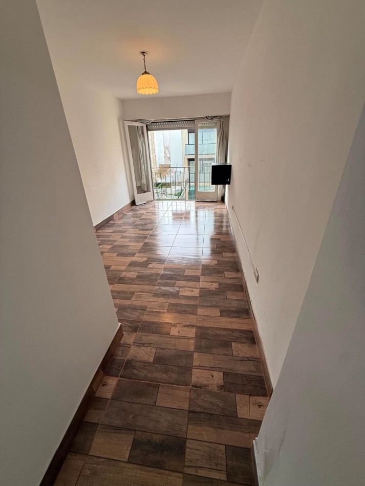 DEPARTAMENTO 1 AMB EN ESTADO ORIGINAL A LA CALLE EN ALDREY 