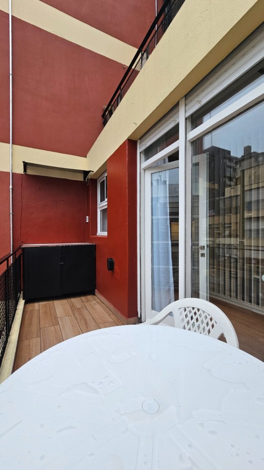 DEPARTAMENTO 1 AMBIENTE CON BALCON TERRAZA EN EL CENTRO
